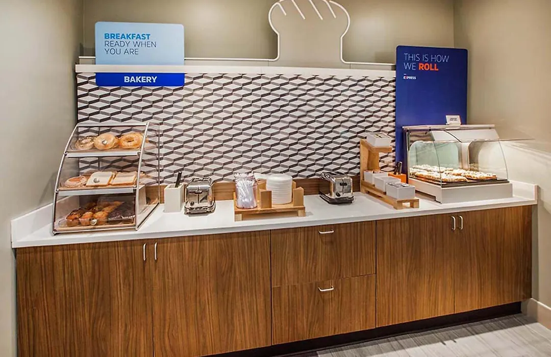 Holiday Inn Express Holland By Ihg-1